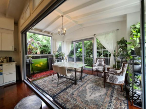 Bamboo House, Close to the City & Airport & Train station and Brighton Le Sands Beach